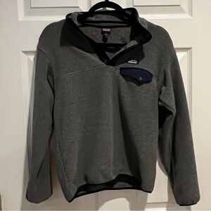 NWOT Patagonia Gray and Black Boys Quarter Zip